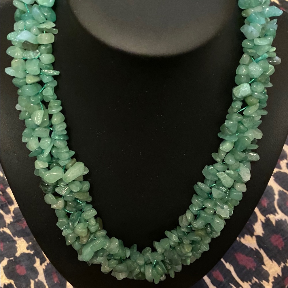Chip necklace in green adventurine